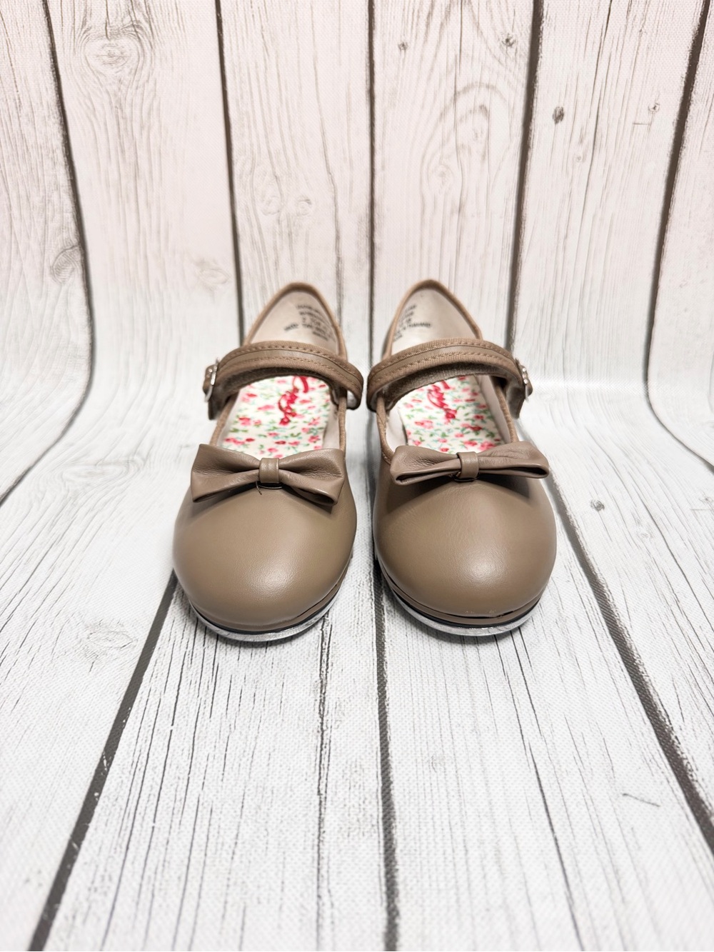 Capezio Tan Mary Jane Tap Shoes With Removable Bows Girls Size 2.5 NWOT